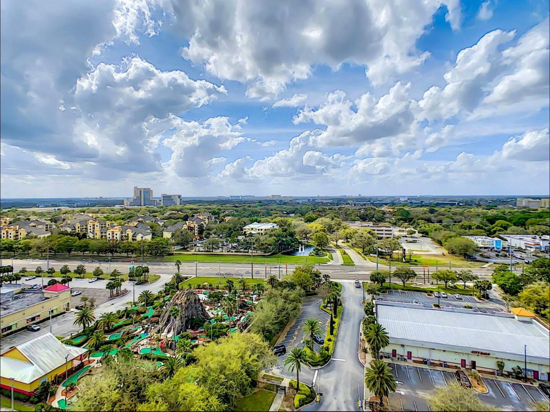 Balcony King - & Pool View Orlando